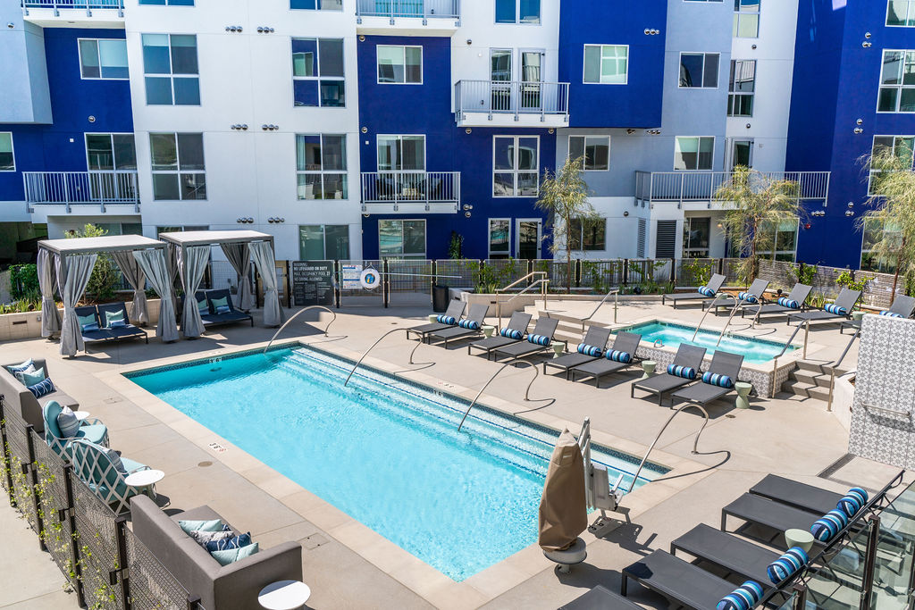 the-upper-ivy-apartments-amenities-pool in culver city